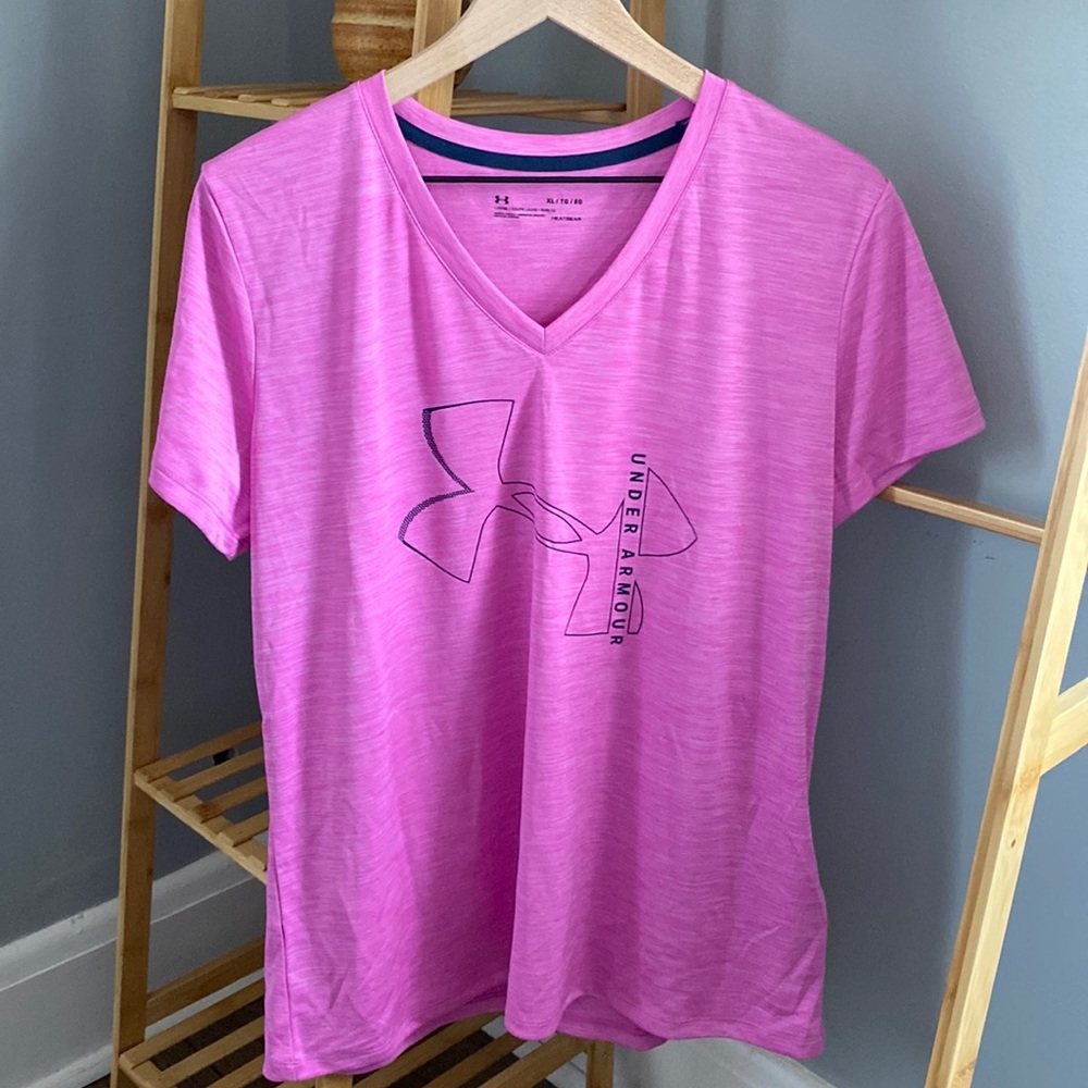 Size XL women’s heat gear under armour work out shirt, new without tags PINK